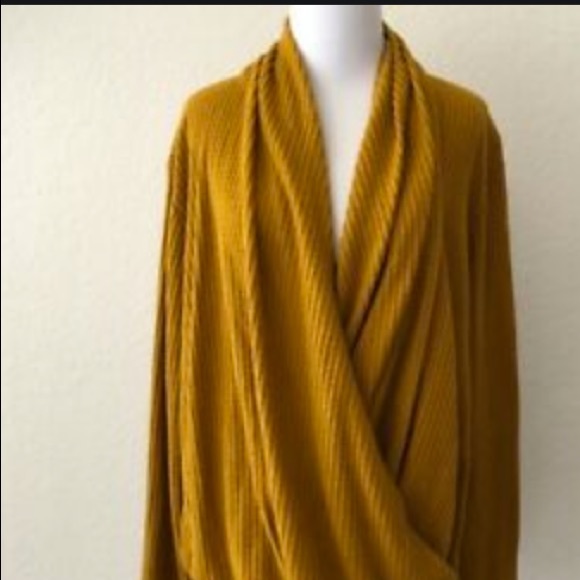 Mustard Anthropologie Woodruff Top - Picture 2 of 6